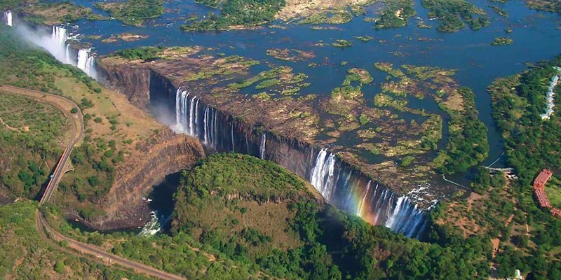 High-costs-hinder-Zimbabwe-s-tourism-800x400